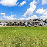 Americas Best Value Inn Tahquamenon Country