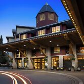 Delta Hotels by Marriott Whistler Village Suites