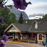 Lake Louise Inn