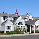 CenterWay Hotel Buffalo North Near University
