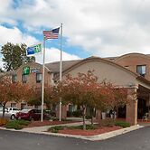 Holiday Inn Express Hotel & Suites Canton by IHG