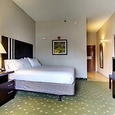 Holiday Inn Express Hotel & Suites LIVE OAK by IHG
