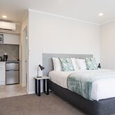 Bk's Pohutukawa Lodge