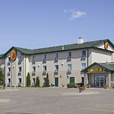 Super 8 by Wyndham Prince Albert