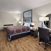 Super 8 by Wyndham Fallon