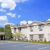 Super 8 by Wyndham Cloquet