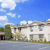 Super 8 by Wyndham Cloquet