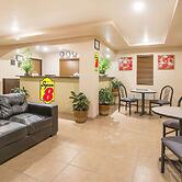 Super 8 by Wyndham Colby