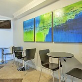 Super 8 by Wyndham Colorado Springs/Chestnut Street