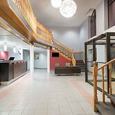 Super 8 by Wyndham Mt Hope Hamilton Intl Arpt ON