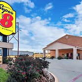 Super 8 by Wyndham Pleasanton