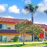 Super 8 by Wyndham Upland Ontario CA