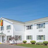 Super 8 by Wyndham Canandaigua