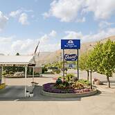Canadas Best Value Desert Inn & Suites Cache Creek