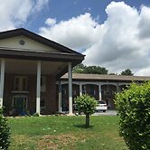 Scottish Inn & Suites