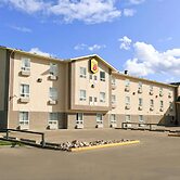 Super 8 by Wyndham Slave Lake AB