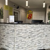 Super 8 by Wyndham Brownsburg