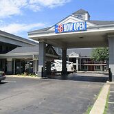 Motel 6 Alsip, IL