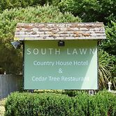 South Lawn Hotel