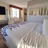 Travelodge by Wyndham Indianapolis Speedway