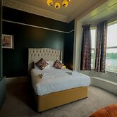 Nomi Rooms and Restaurant