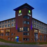 Holiday Inn Express London Luton Airport by IHG
