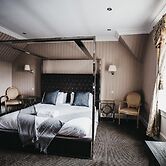 The Fenwick Hotel
