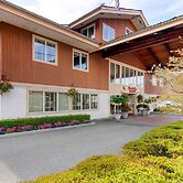 Econo Lodge Inn & Suites