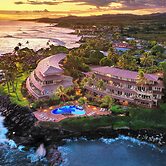 Whalers Cove Oceanfront Resort