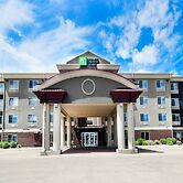 Holiday Inn Express Hotel & Suites Grand Forks by IHG
