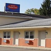 Relax Inn Elmira