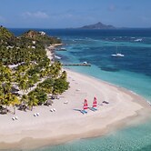 Palm Island Resort & Spa