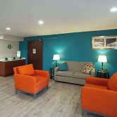 Quality Inn & Suites Hammond Near I-8090