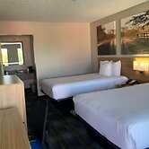 Days Inn & Suites by Wyndham Mobile