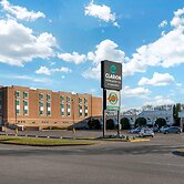 Clarion Hotel & Suites