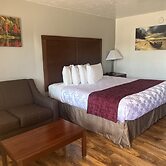 Red Carpet Inn Medford