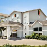 Super 8 by Wyndham Ajax/Toronto On