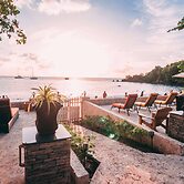 Sunset Shores Beach Hotel