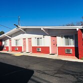 Travelodge by Wyndham Bay Shore Long Island