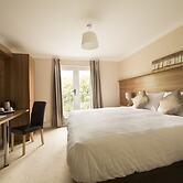 Riverside Hotel