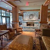 First Tracks Lodge, by Lodging Ovations