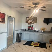 Super 8 by Wyndham Lake City