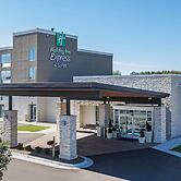 Holiday Inn Express & Suites Ludington by IHG