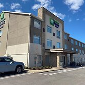 Holiday Inn Express & Suites Elyria by IHG