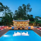 Hôtel La Tartane Saint -Tropez