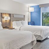 Holiday Inn Express Hotel & Suites Manchester Airport by IHG
