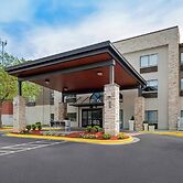 Holiday Inn Express & Suites Raleigh NE - Medical Ctr Area by IHG