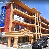 Howard Johnson by Wyndham Reno Downtown