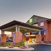 Holiday Inn Express Hotel & Suites Dayton-Centerville by IHG