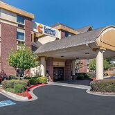 Comfort Inn & Suites Suwanee - Sugarloaf